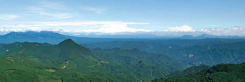釈迦岳から南東方向の眺望